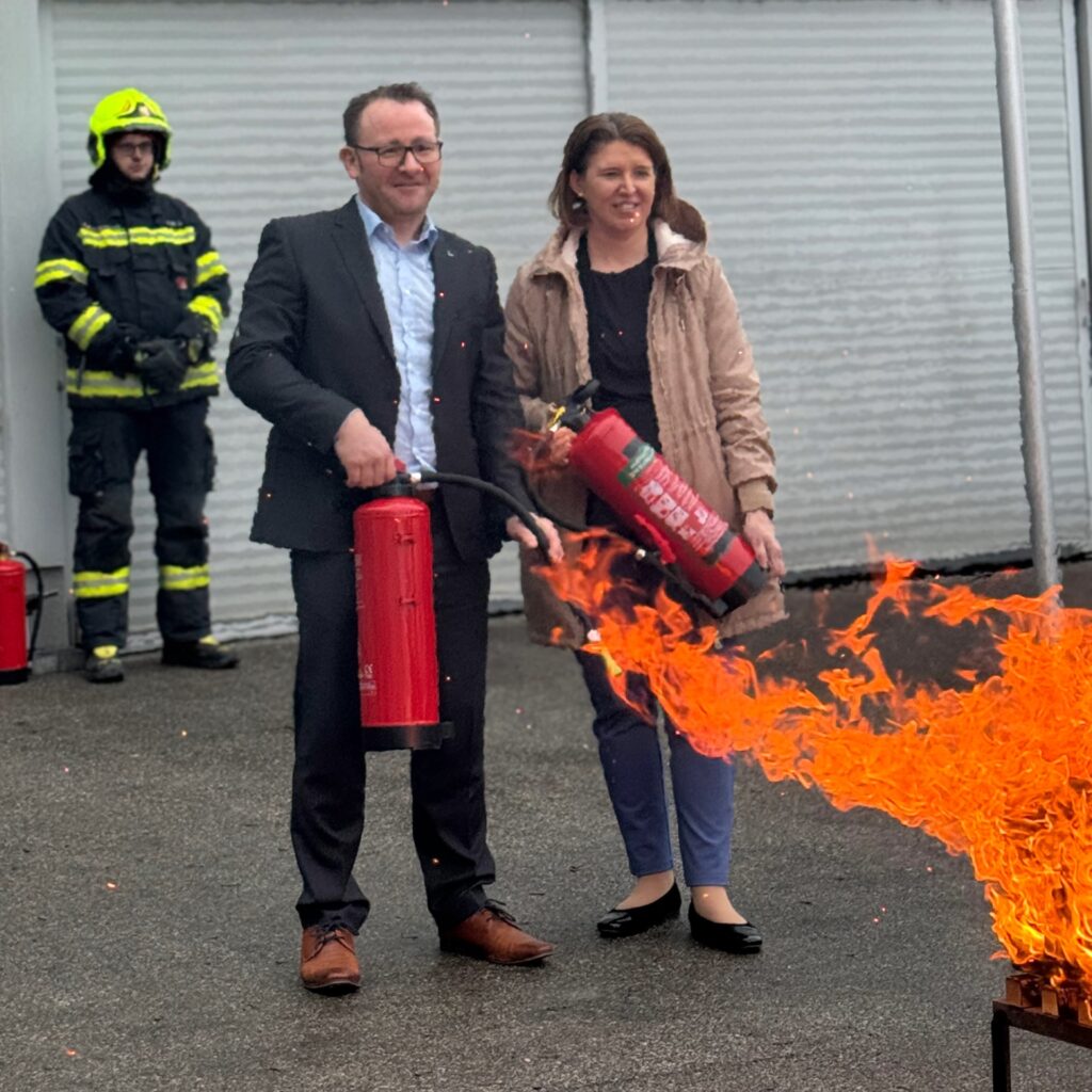 BVS-Brandverhütungsstelle für OÖ PK "Brandsicher statt brandgefährlich" mit Günther Schwabegger und Michaela Langer-Weninger.